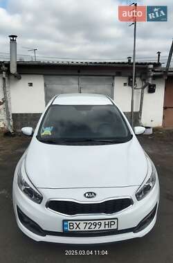 Хэтчбек Kia Ceed 2015 в Шепетовке