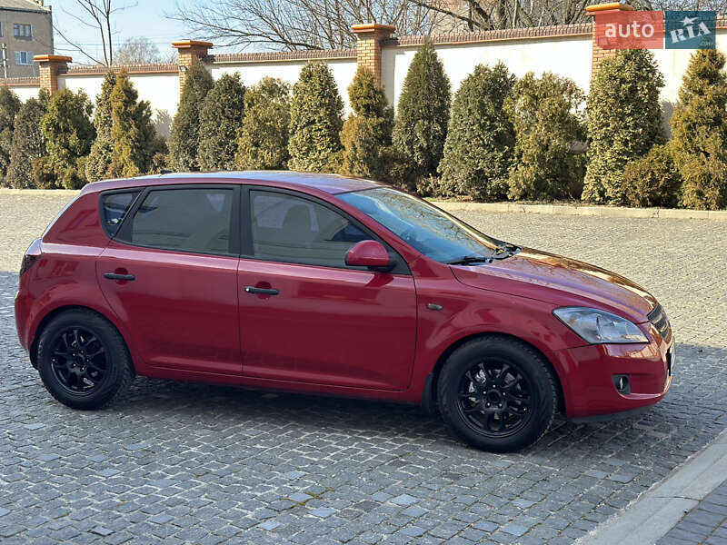 Хетчбек Kia Ceed 2008 в Івано-Франківську