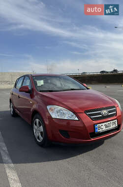 Хэтчбек Kia Ceed 2009 в Львове