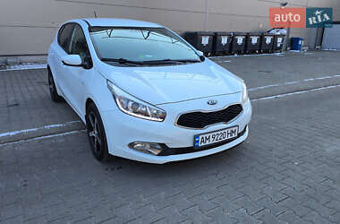 Хэтчбек Kia Ceed 2014 в Львове