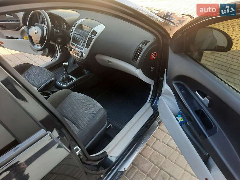 Универсал Kia Ceed 2008 в Первомайске