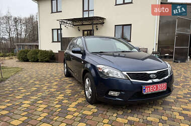 Хэтчбек Kia Ceed 2010 в Житомире