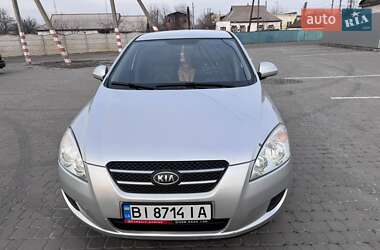 Хэтчбек Kia Ceed 2008 в Козельщине