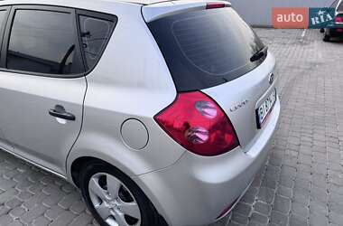 Хэтчбек Kia Ceed 2008 в Козельщине