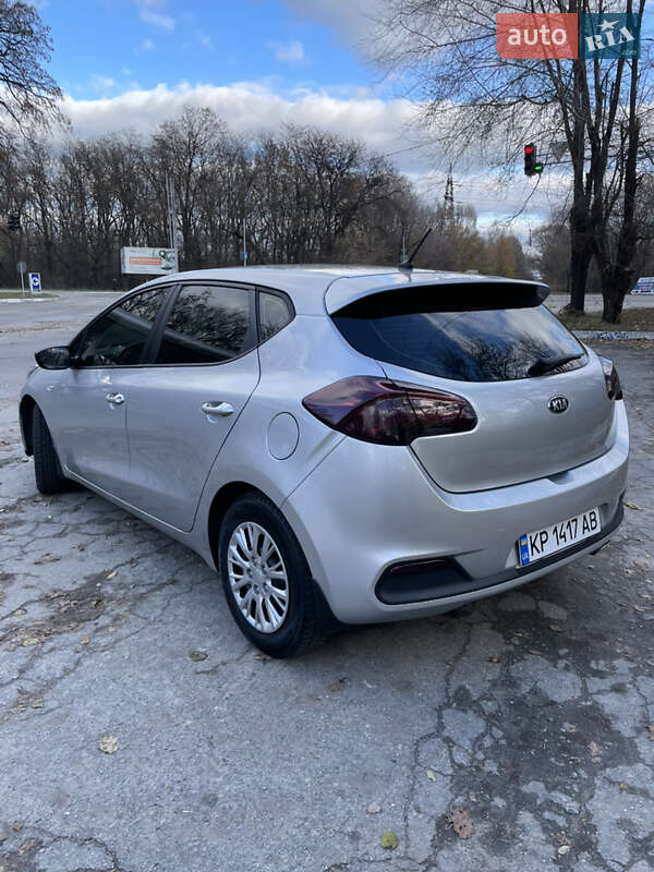 Хетчбек Kia Ceed 2014 в Запоріжжі