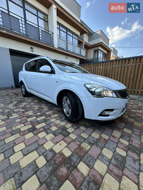 Універсал Kia Ceed 2011 в Львові