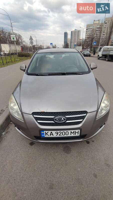 Хетчбек Kia Ceed 2008 в Києві фото 3 Хетчбек Kia Ceed 2008 в Києві