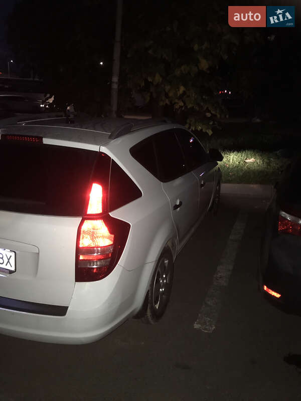 Универсал Kia Ceed 2009 в Ужгороде