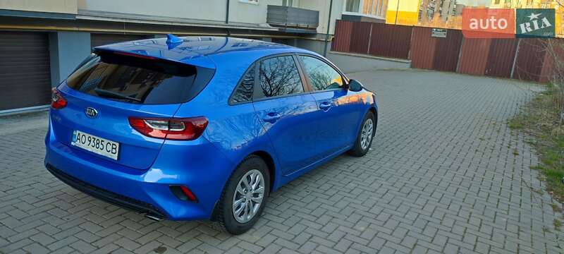 Хэтчбек Kia Ceed 2019 в Ужгороде