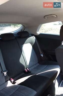 Хэтчбек Kia Ceed 2010 в Раздельной