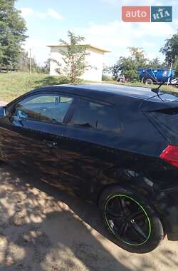 Хэтчбек Kia Ceed 2010 в Раздельной