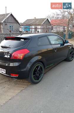 Хэтчбек Kia Ceed 2010 в Раздельной