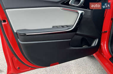 Хэтчбек Kia Ceed 2019 в 