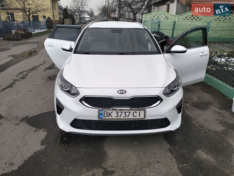 Универсал Kia Ceed 2019 в Ровно