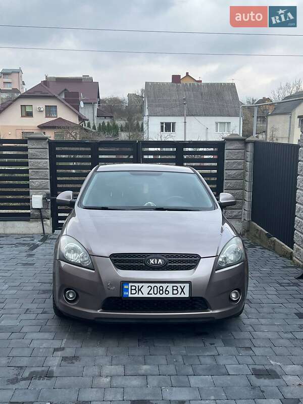 Хетчбек Kia Ceed 2008 в Рівному фото 3 Хетчбек Kia Ceed 2008 в Рівному