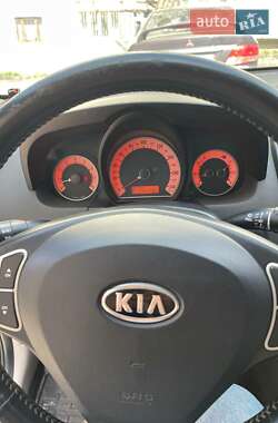 Хэтчбек Kia Ceed 2007 в 