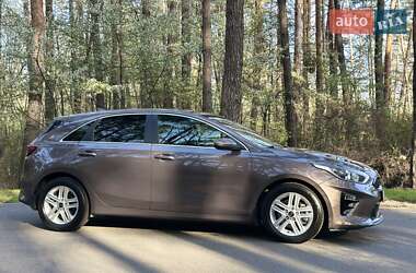 Хэтчбек Kia Ceed 2019 в 