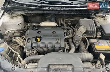 Хэтчбек Kia Ceed 2007 в 
