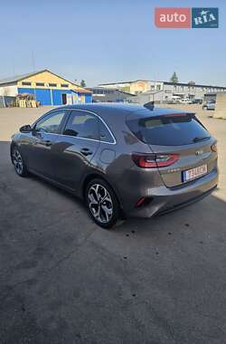 Хэтчбек Kia Ceed 2019 в 