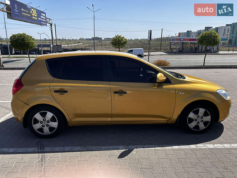 Хетчбек Kia Ceed 2007 в Києві