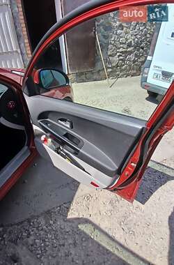 Хэтчбек Kia Ceed 2007 в 