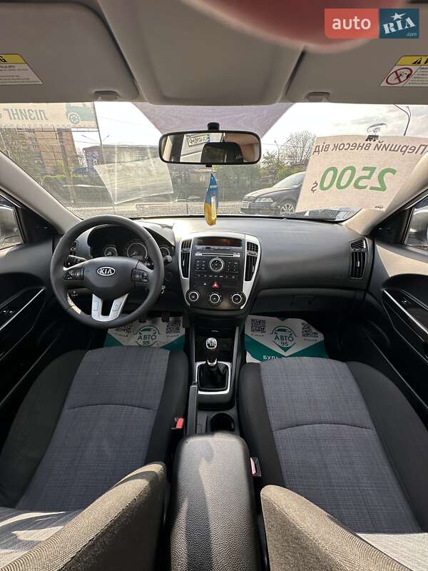 Хэтчбек Kia Ceed 2012 в Кривом Роге