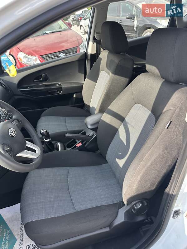 Хэтчбек Kia Ceed 2012 в Кривом Роге
