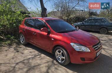 Хетчбек Kia Ceed 2007 в 