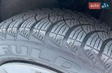Хэтчбек Kia Ceed 2007 в 