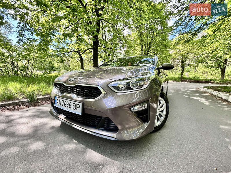 Хэтчбек Kia Ceed 2019 в Киеве