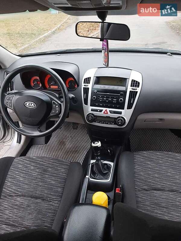 Хетчбек Kia Ceed 2008 в Жмеринці