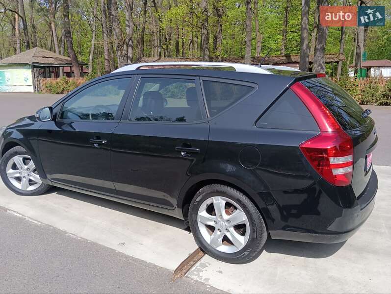 Универсал Kia Ceed 2012 в 