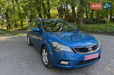 Універсал Kia Ceed 2012 в Острозі