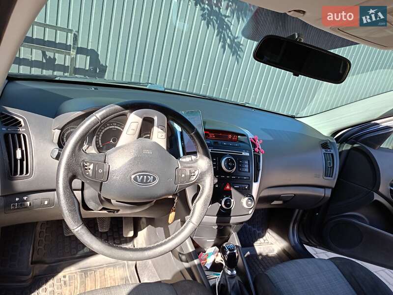 Универсал Kia Ceed 2009 в Первомайске