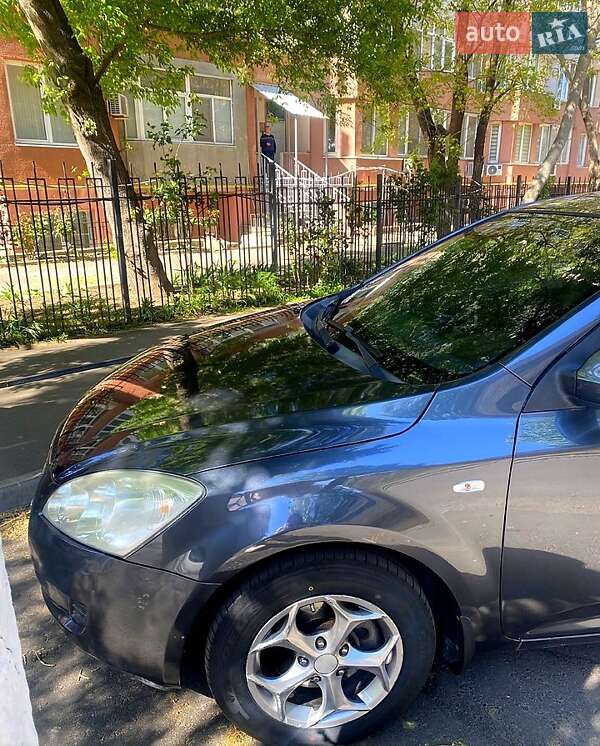 Хэтчбек Kia Ceed 2008 в Одессе