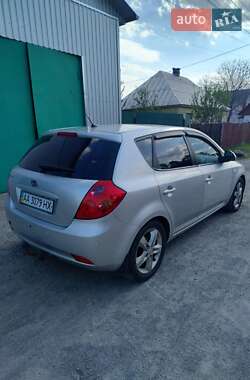 Хэтчбек Kia Ceed 2008 в Песковке