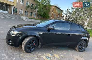 Хэтчбек Kia Ceed 2008 в 