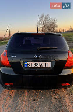 Хетчбек Kia Ceed 2008 в 