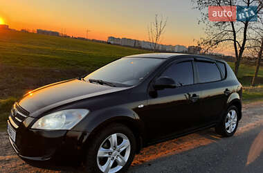 Хэтчбек Kia Ceed 2008 в Полтаве