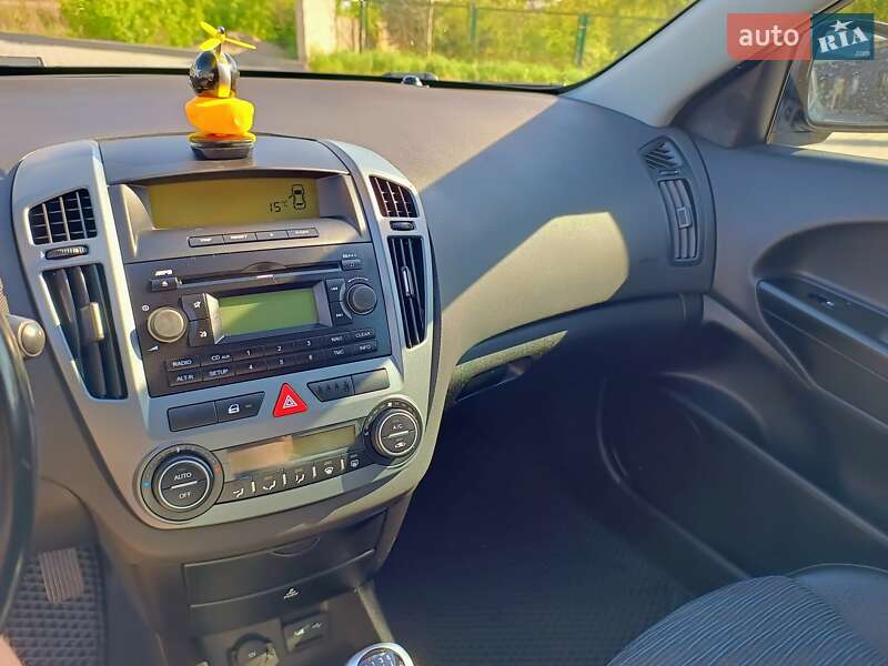 Универсал Kia Ceed 2007 в Ковеле