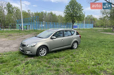 Універсал Kia Ceed 2011 в Харкові