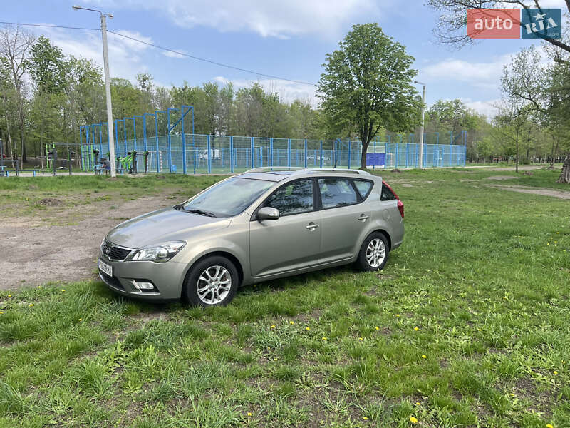 Універсал Kia Ceed 2011 в 