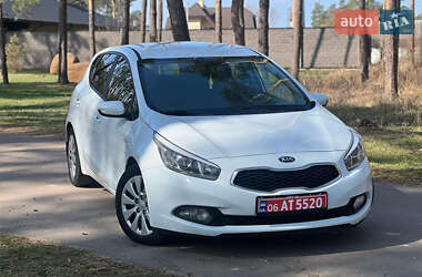 Хетчбек Kia Ceed 2014 в Житомирі