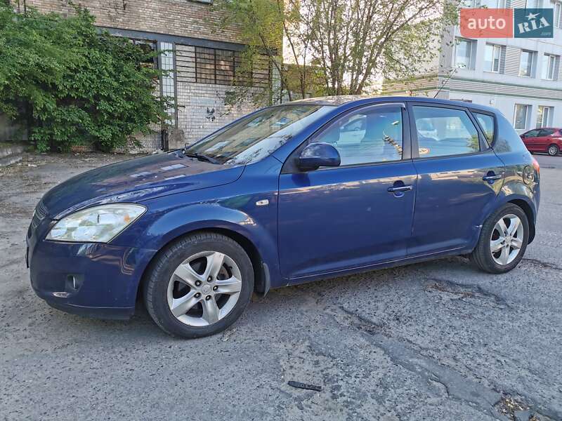 Хетчбек Kia Ceed 2008 в Києві