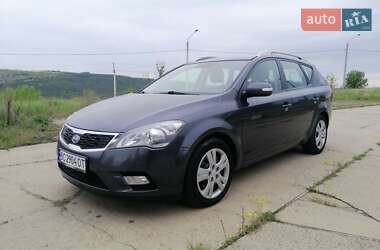 Универсал Kia Ceed 2010 в Новоднестровске