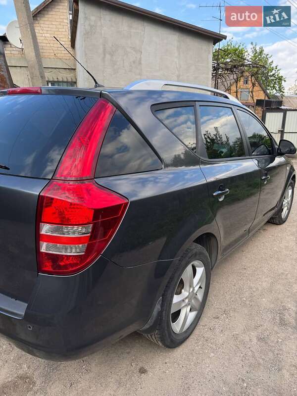 Универсал Kia Ceed 2008 в Запорожье