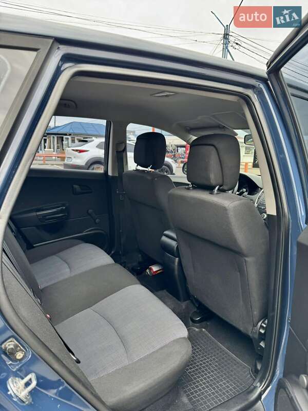 Хэтчбек Kia Ceed 2011 в Мукачево