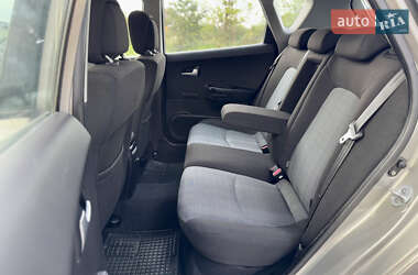 Хетчбек Kia Ceed 2010 в 