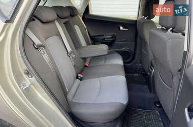 Хетчбек Kia Ceed 2010 в 