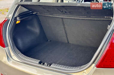 Хетчбек Kia Ceed 2010 в 